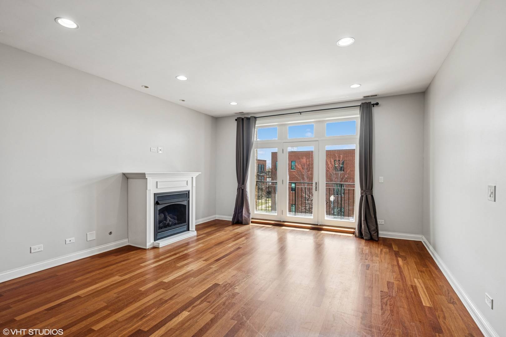 Chicago, IL 60707,7170 W Grand AVE #3E