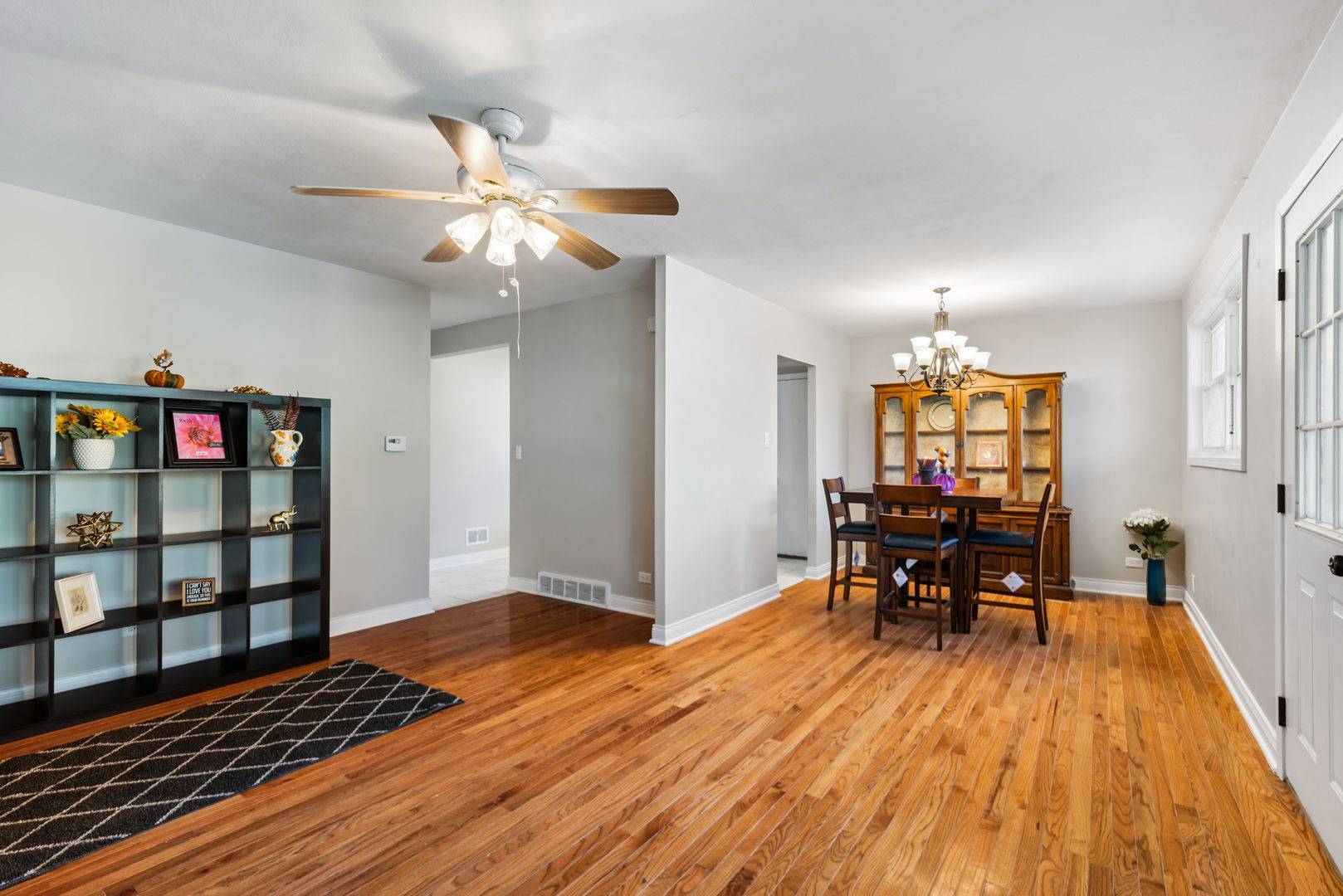 Lyons, IL 60534,8621 43rd ST