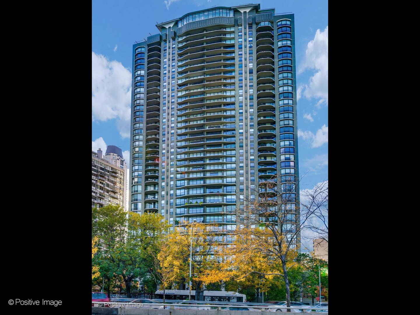 Chicago, IL 60611,1040 N LAKE SHORE DR #14C