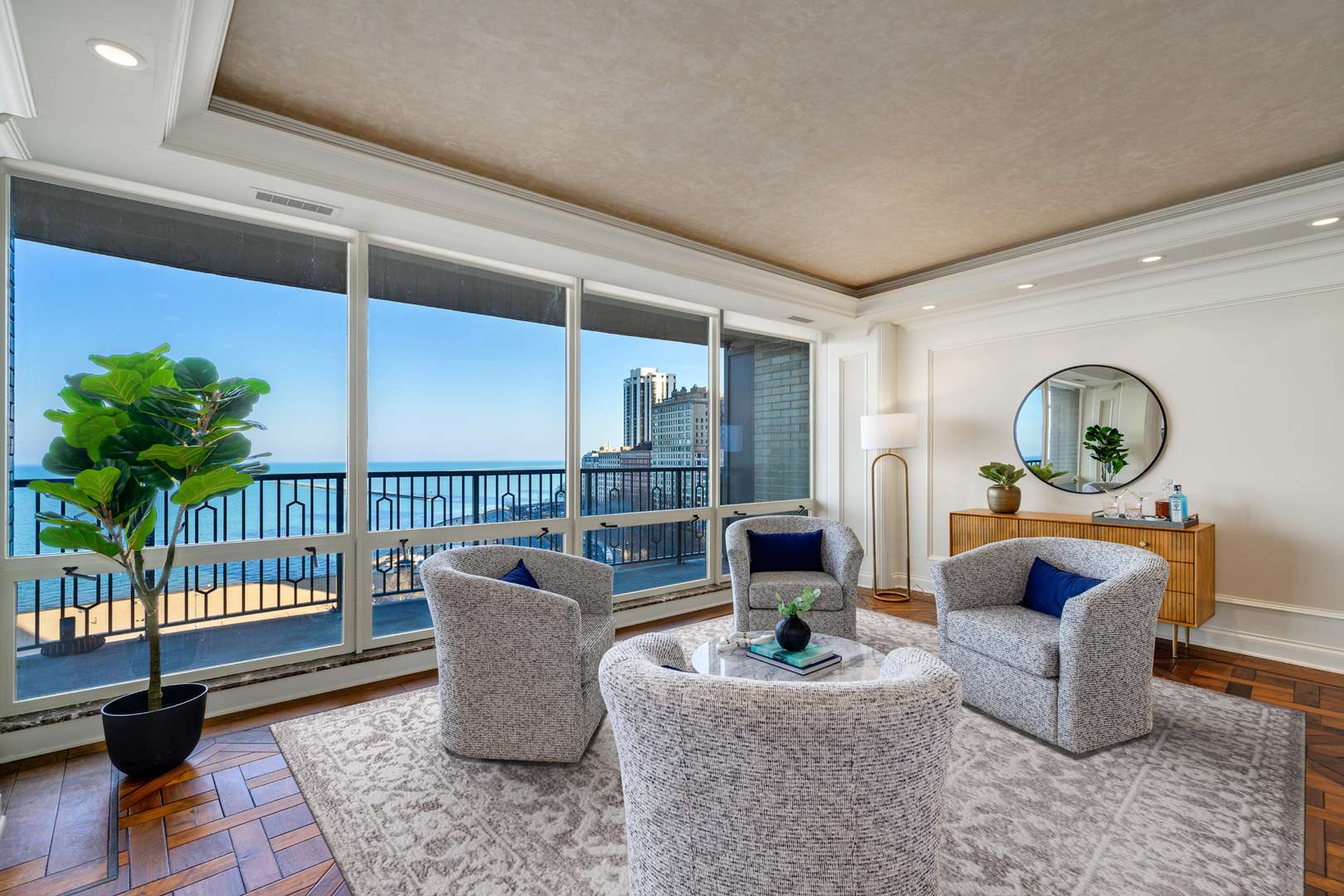 Chicago, IL 60611,1040 N LAKE SHORE DR #14C