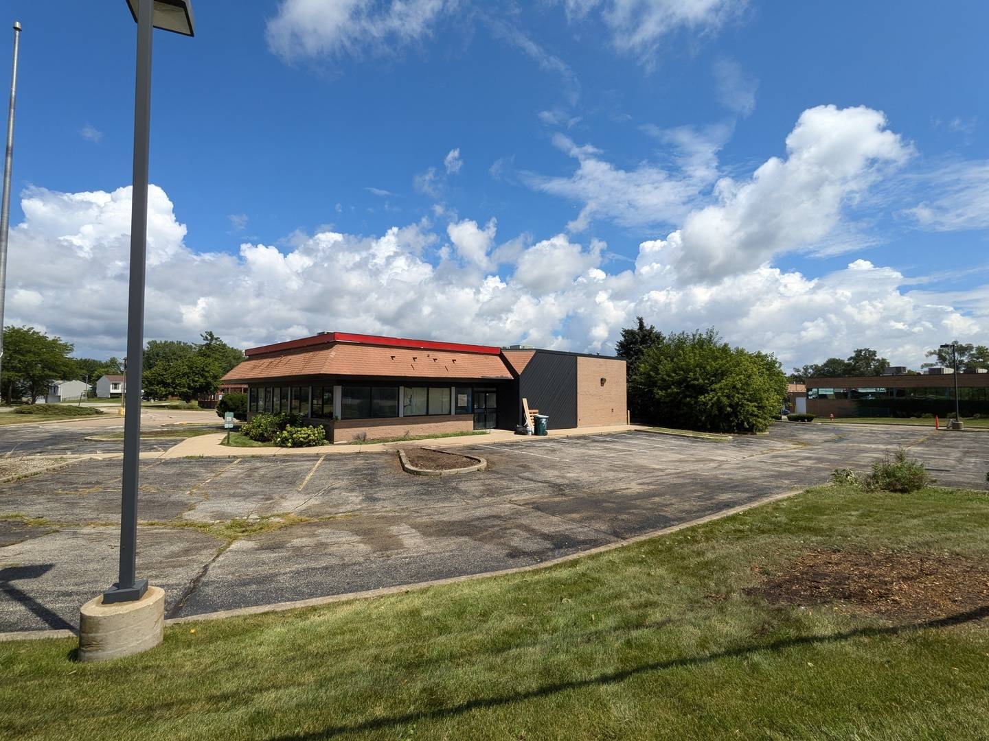Roselle, IL 60172,920 Lake ST