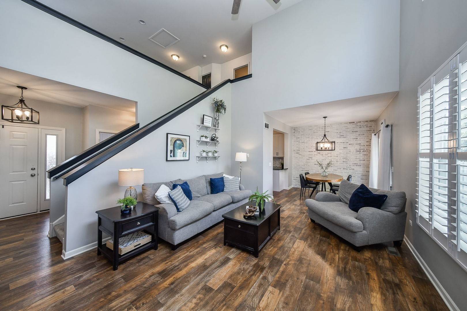 Oswego, IL 60543,213 Dorset AVE