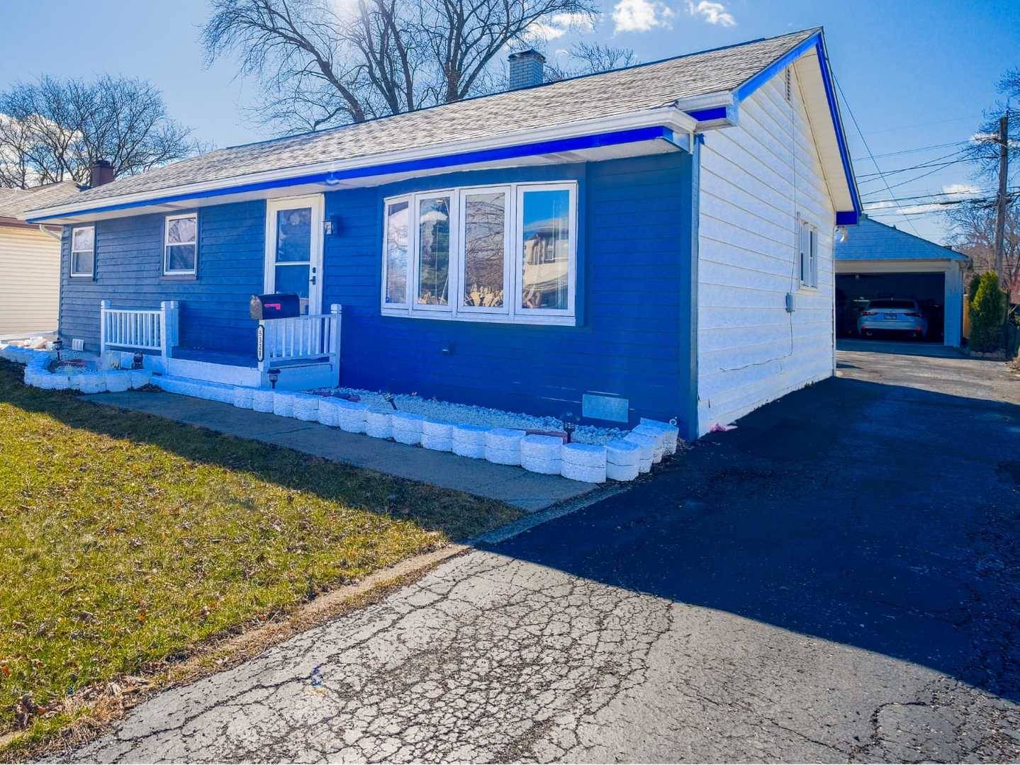 Oak Lawn, IL 60453,5321 Otto PL