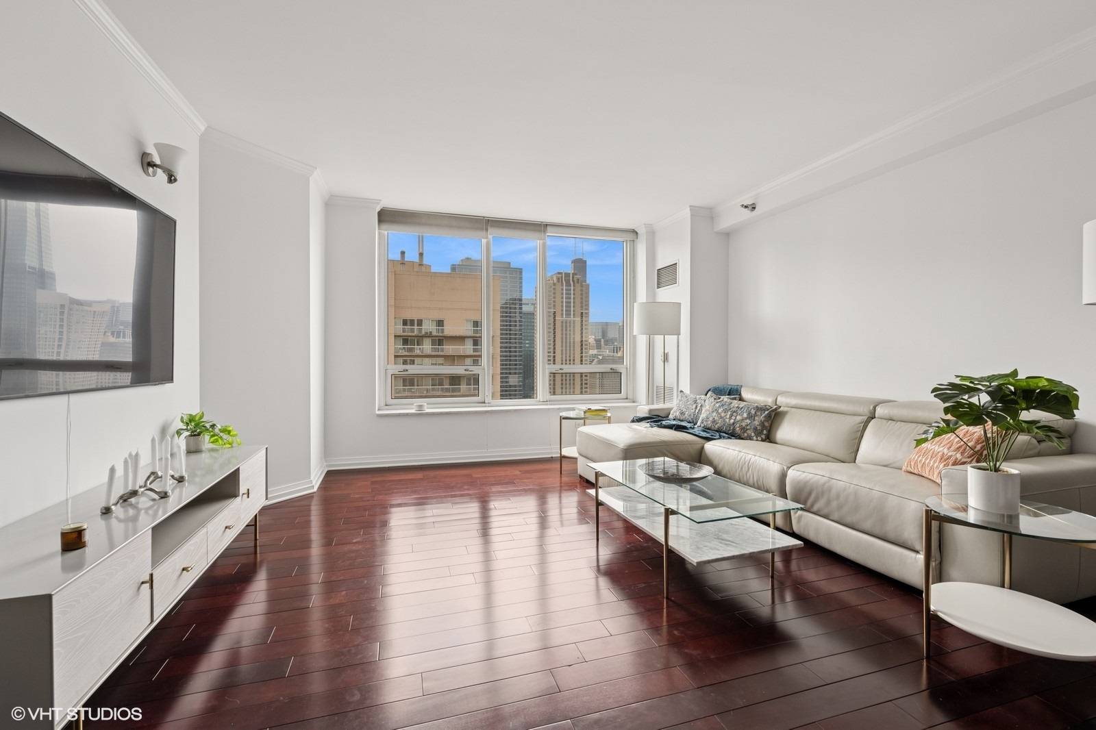 Chicago, IL 60654,33 W Ontario ST #36D