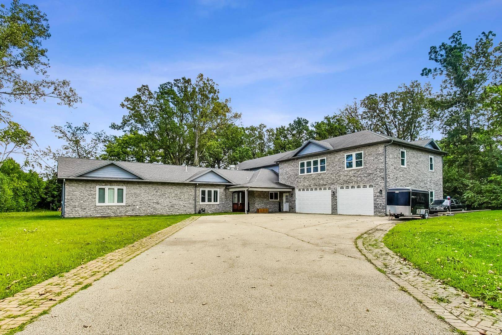 Lincolnshire, IL 60069,4 Story Book LN