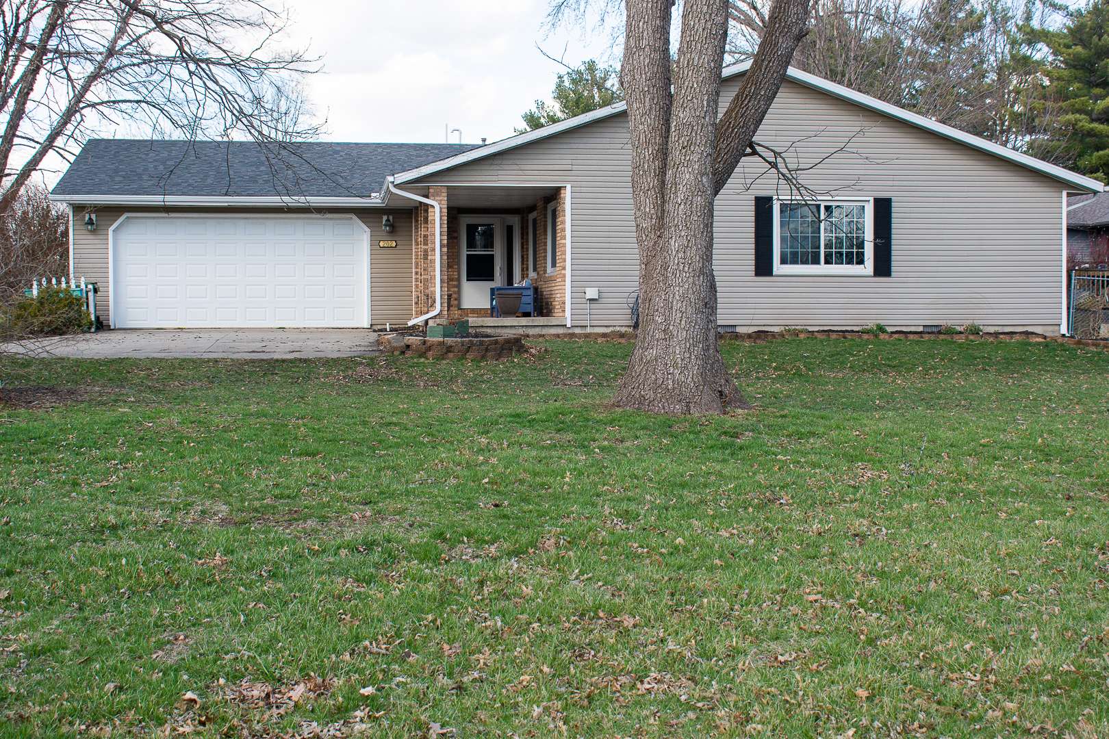 Mahomet, IL 61853,202 Jennifer DR