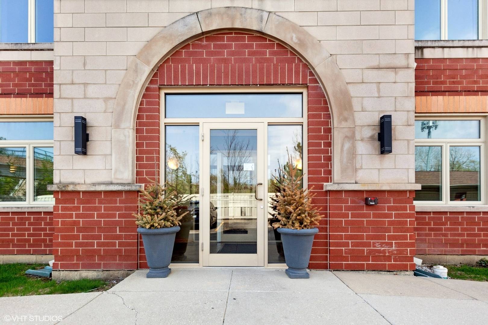 Lombard, IL 60148,500 E St Charles RD #510