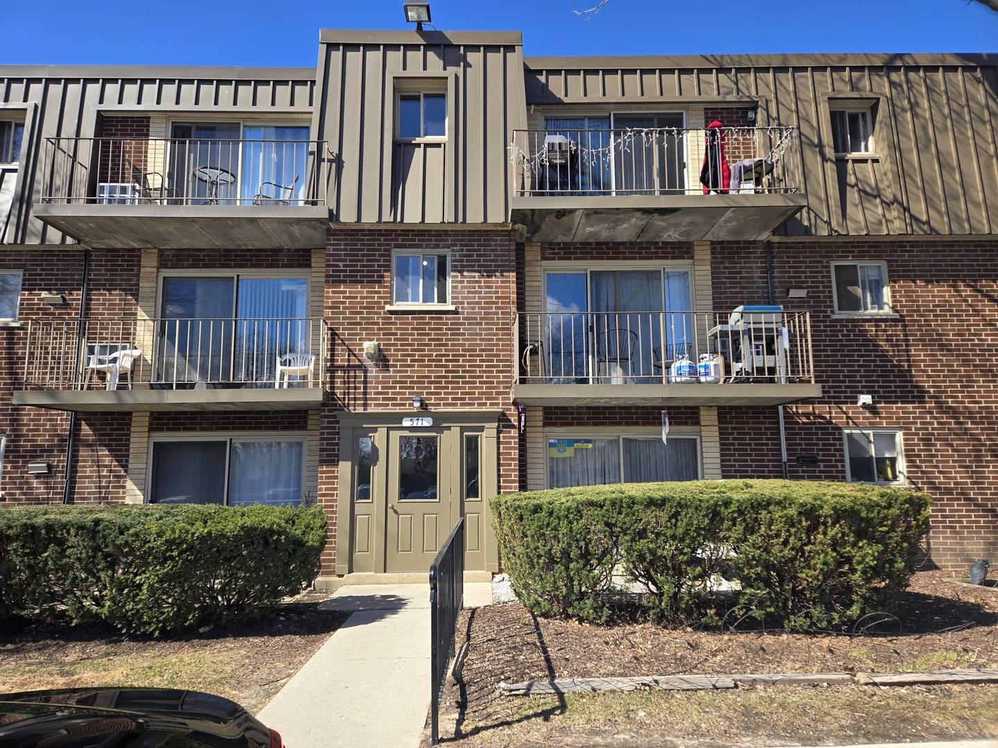 Wheeling, IL 60090,571 Fairway View DR #2J