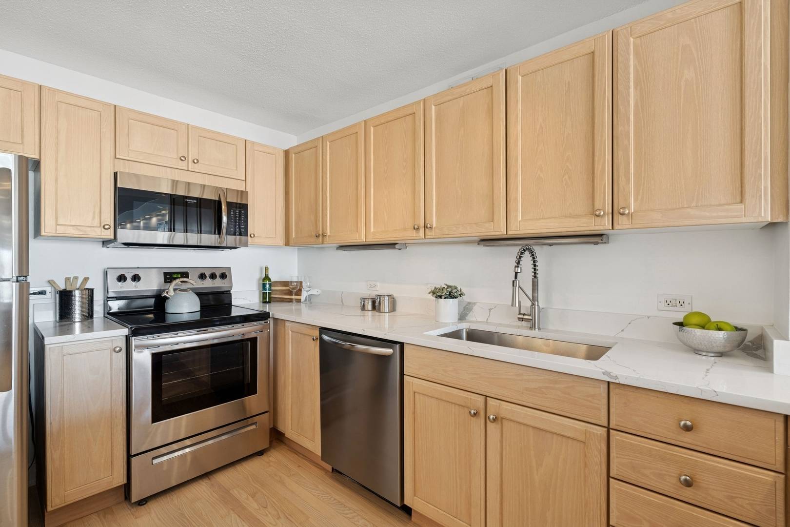 Chicago, IL 60611,405 N Wabash AVE #3811
