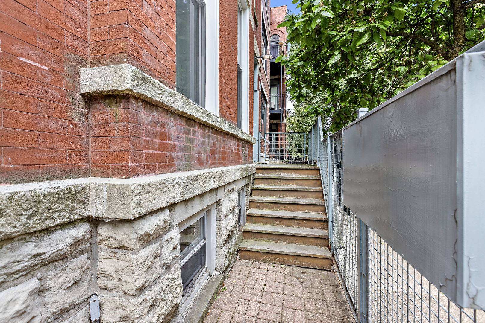 Chicago, IL 60622,1729 W ERIE ST #1N