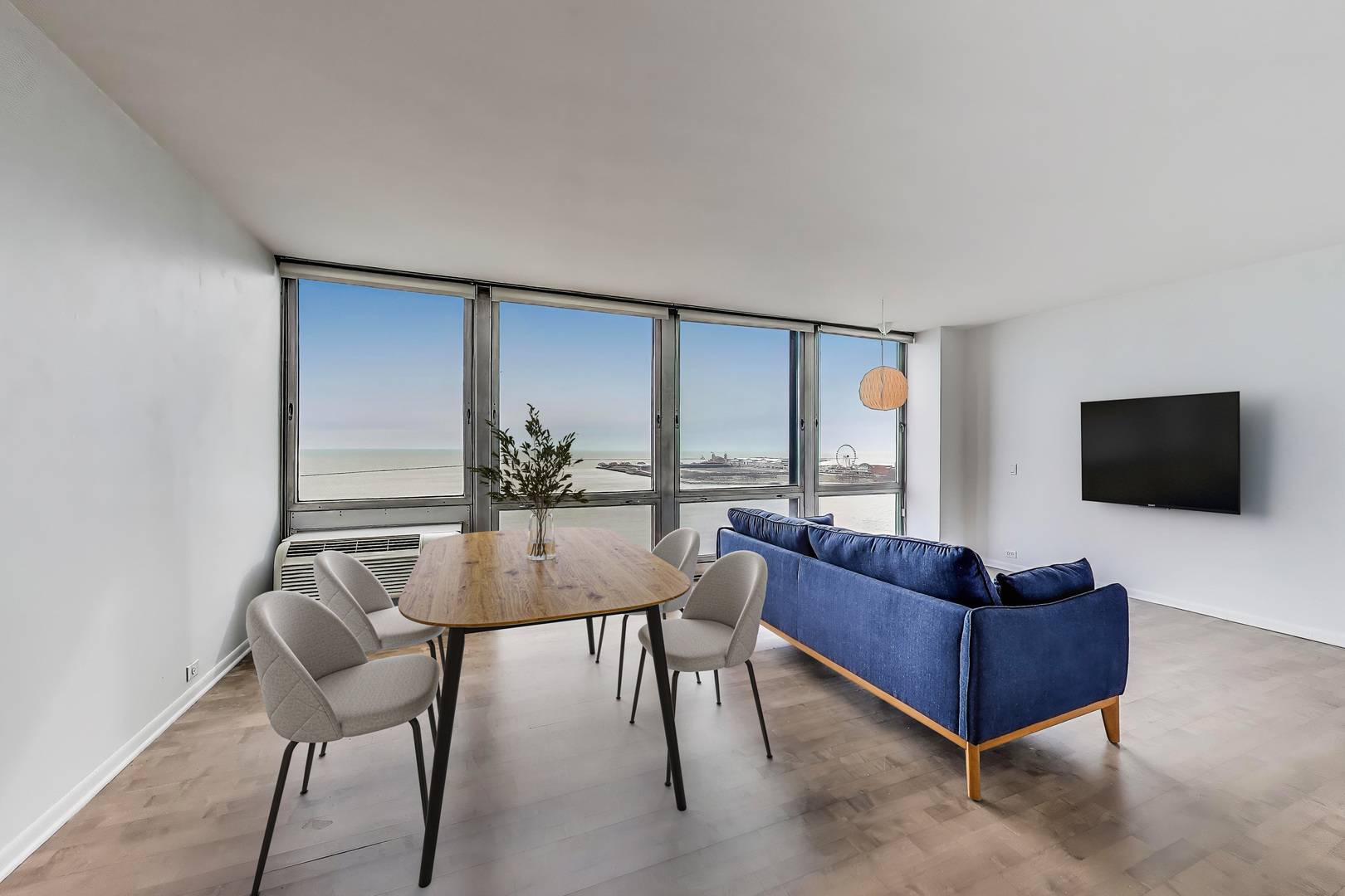Chicago, IL 60611,880 N Lake Shore DR #17C