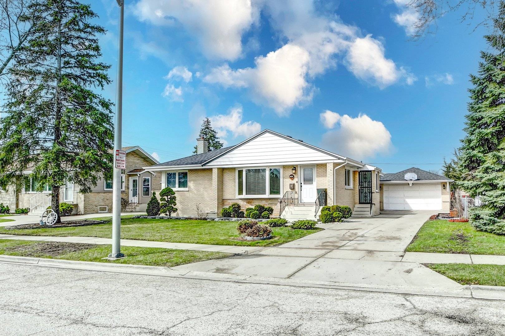 Norridge, IL 60706,4404 N Redwood DR