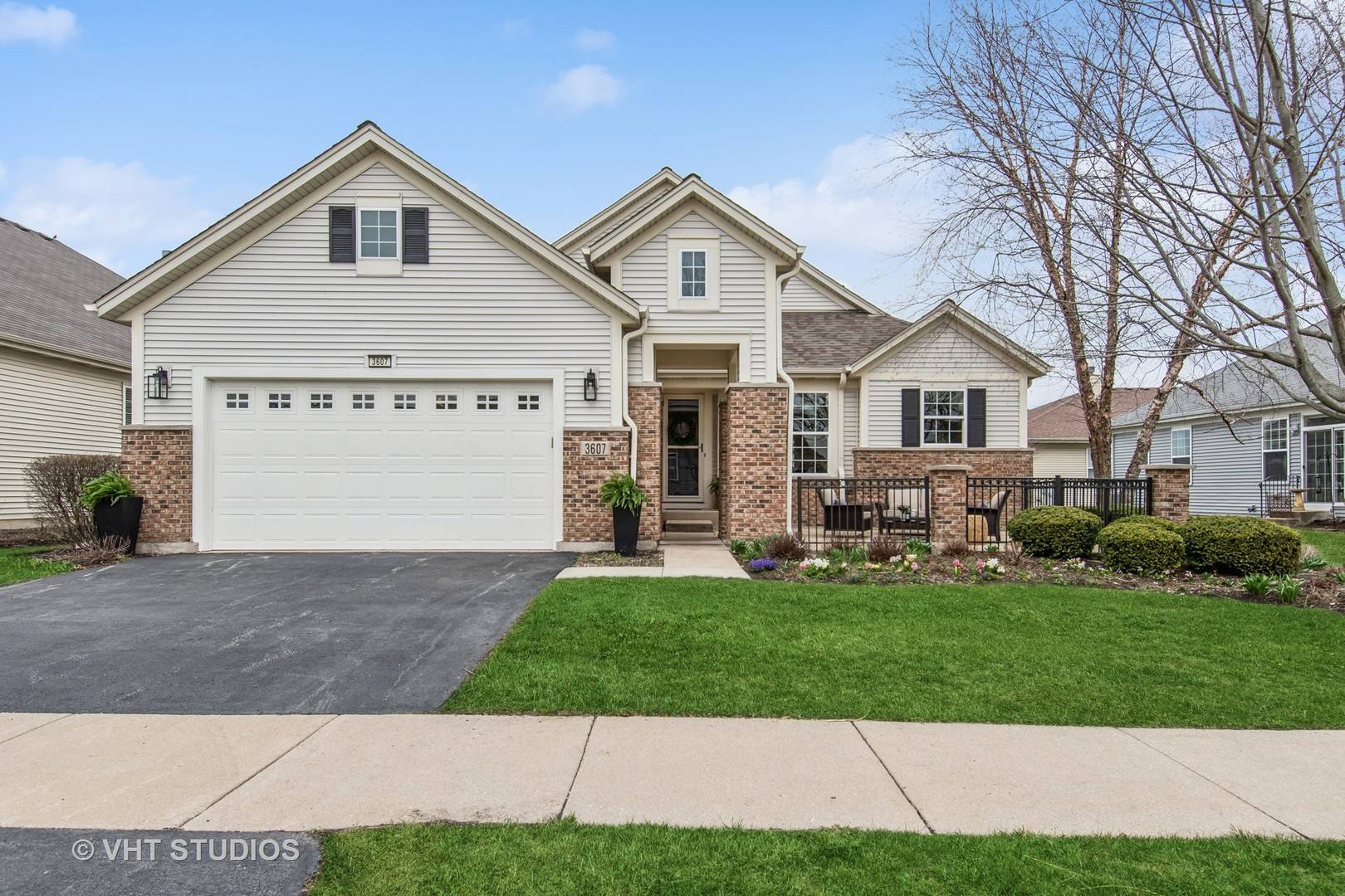 Naperville, IL 60564,3607 Greystone AVE