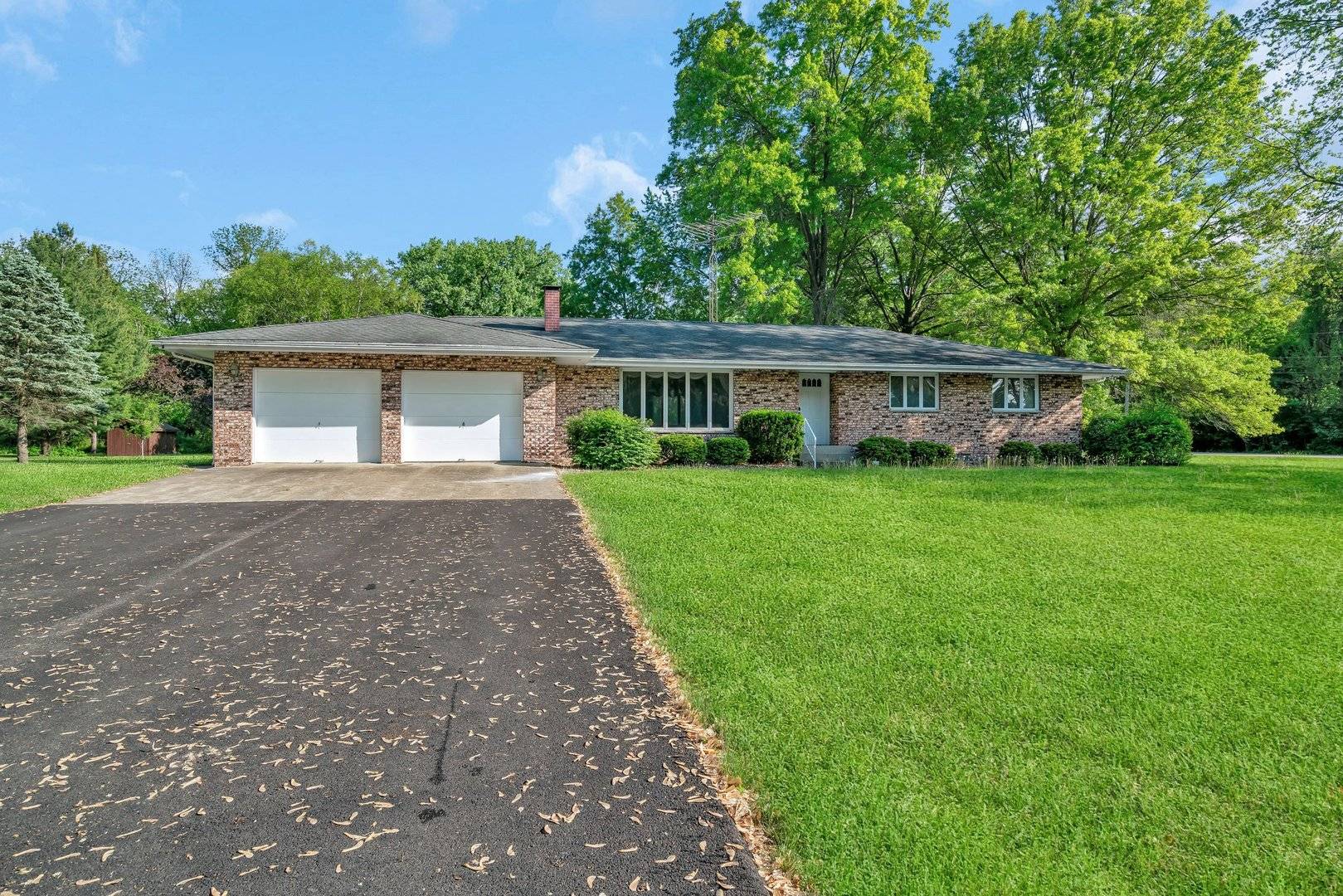 Morris, IL 60450,5815 E South Prairie DR