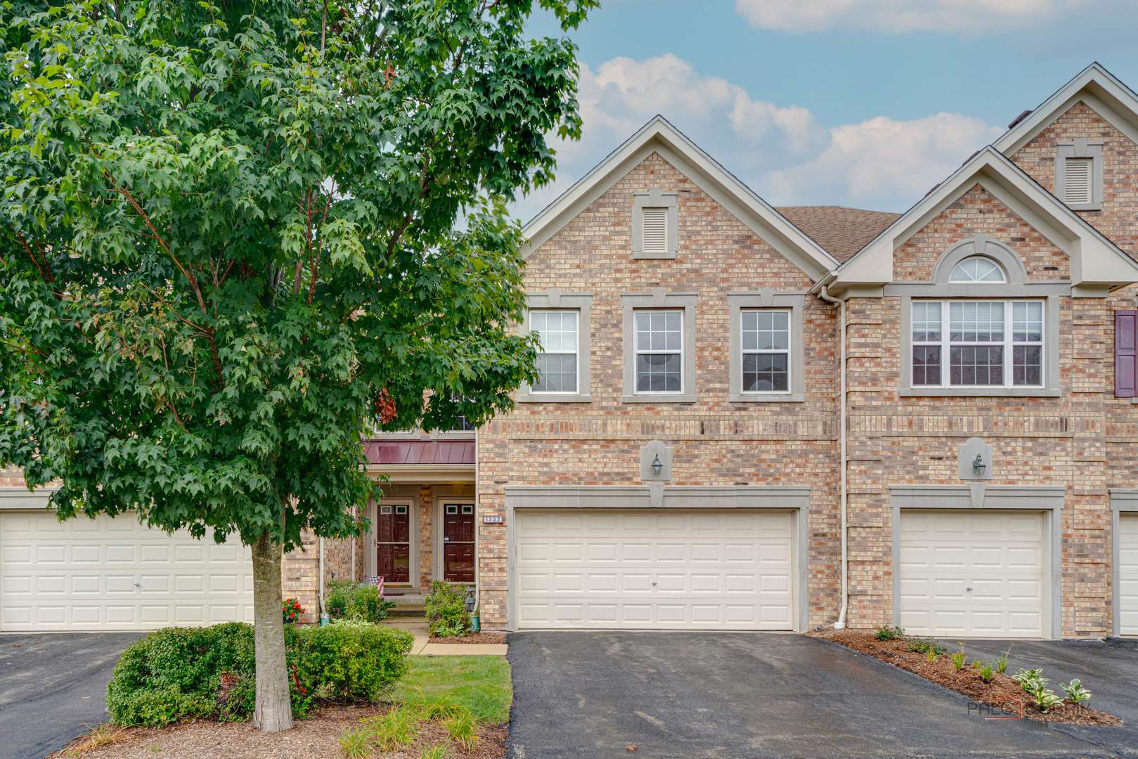 Vernon Hills, IL 60061,1322 S CHRISTINE CT
