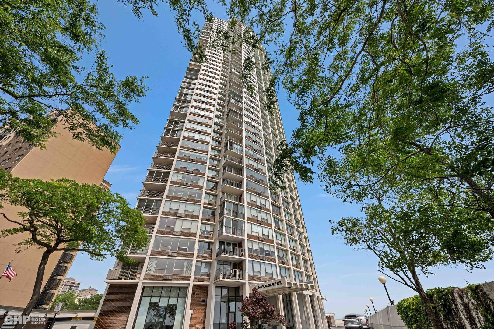 Chicago, IL 60660,940 W Glenlake AVE #32D