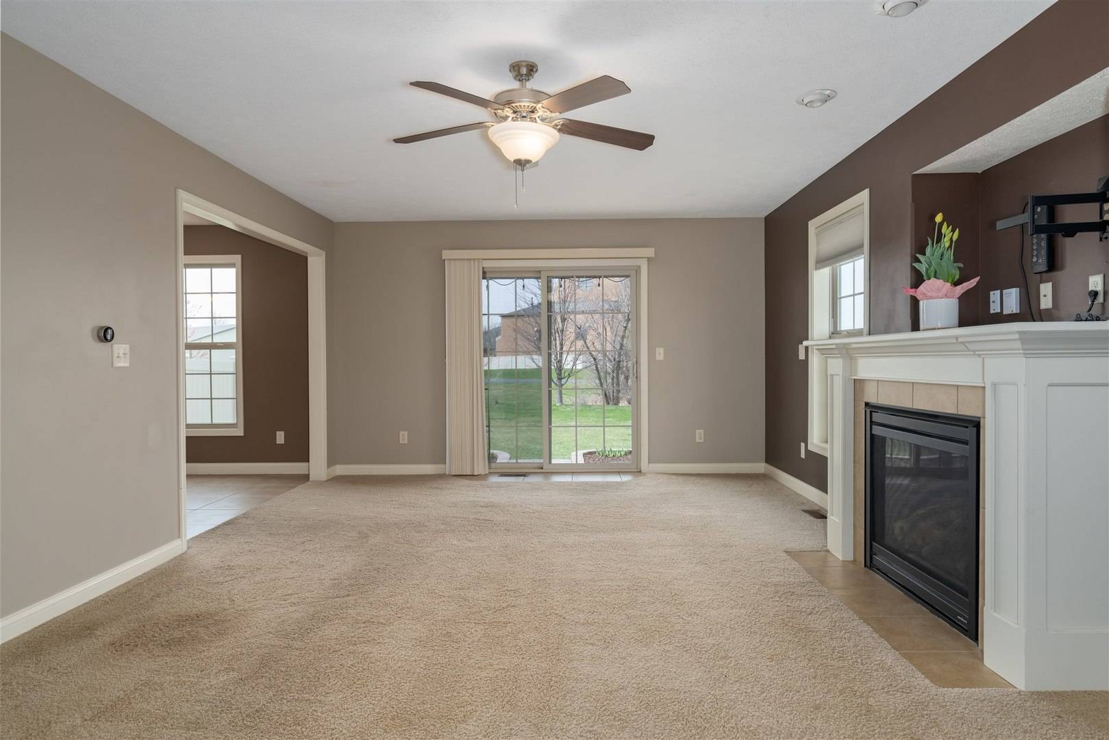 Bloomington, IL 61705,1022 Homestead DR