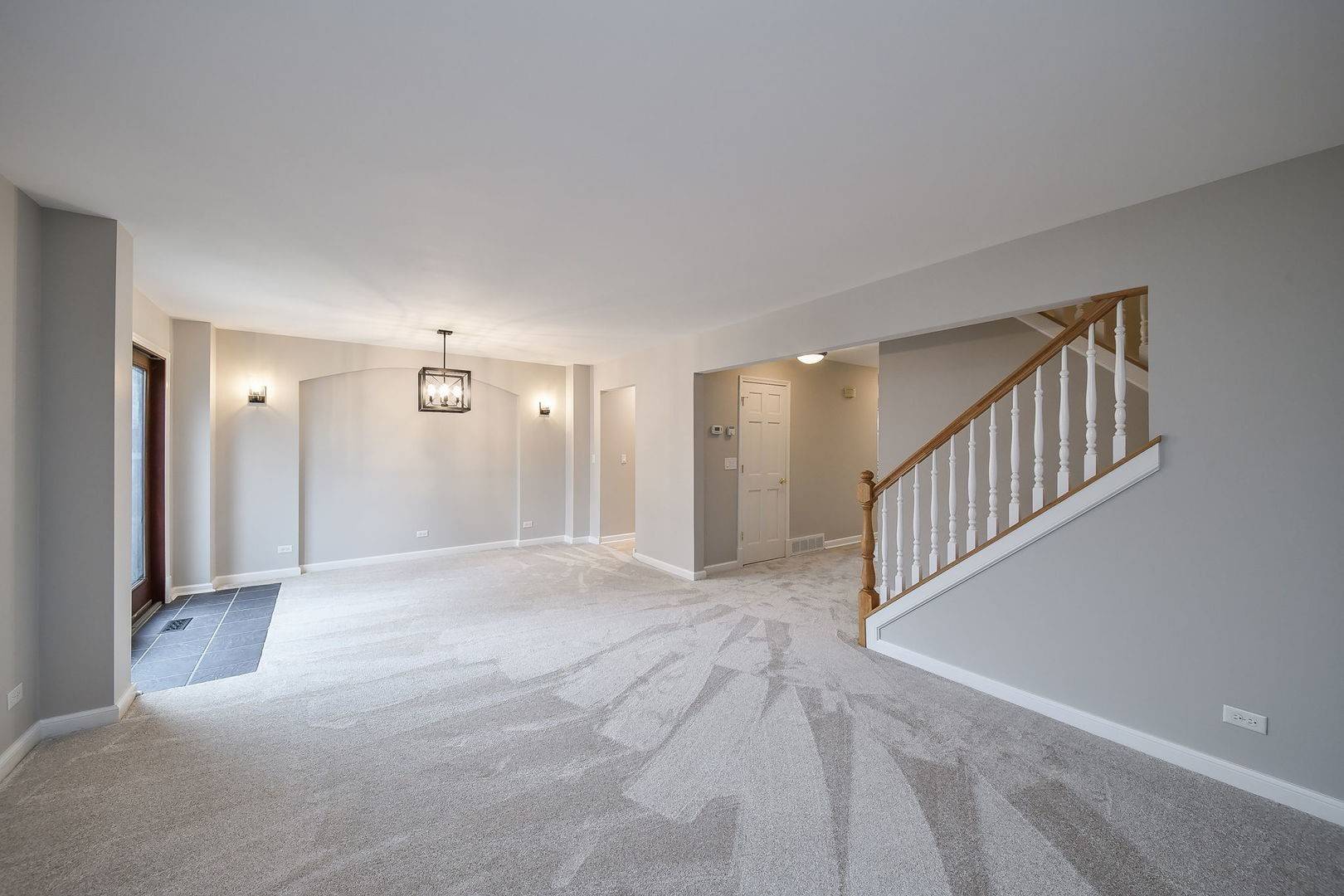 Algonquin, IL 60102,1214 Riverwood DR