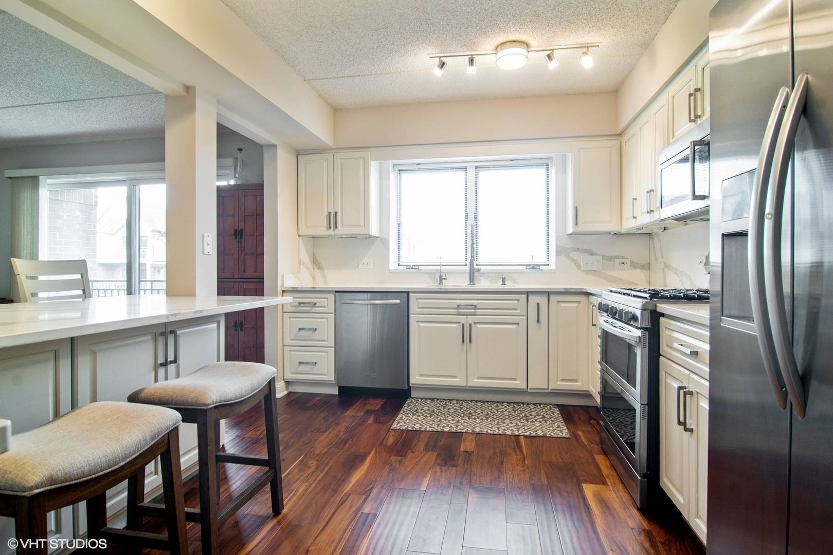 Mount Prospect, IL 60056,10 S Wille ST #506