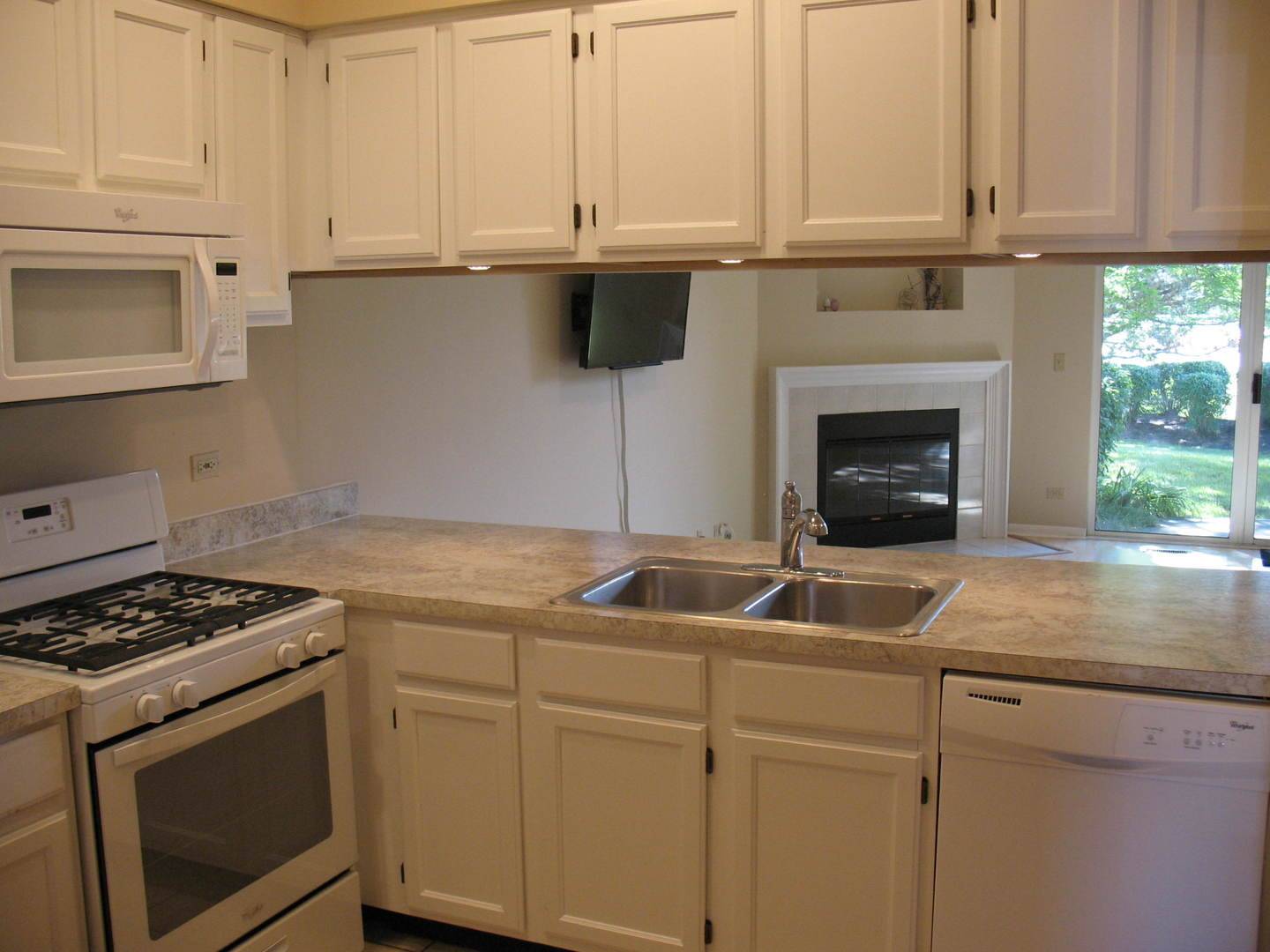 Mundelein, IL 60060,517 Woodhaven DR