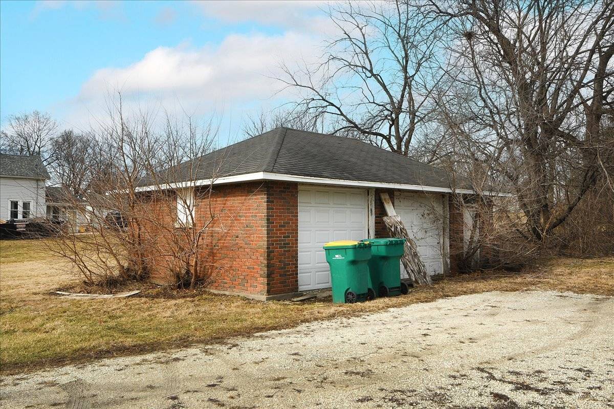 Joliet, IL 60433,1121 Richards ST