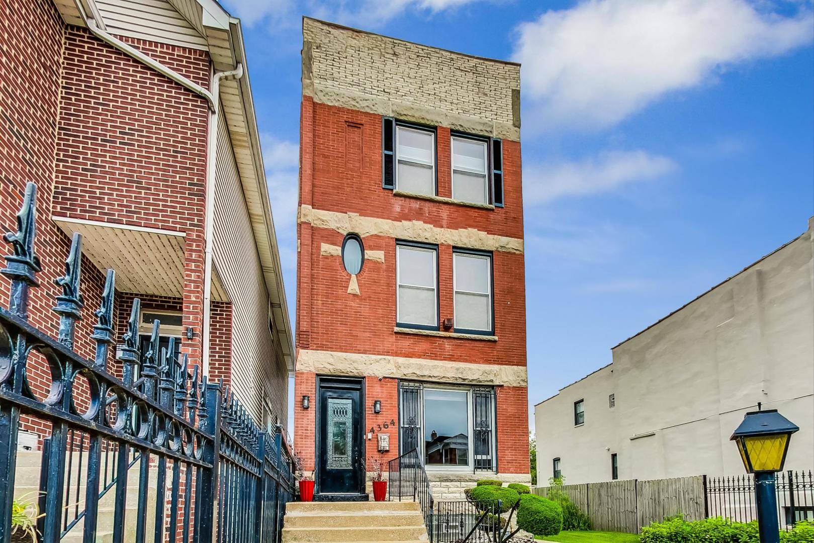 Chicago, IL 60653,4364 S Oakenwald AVE