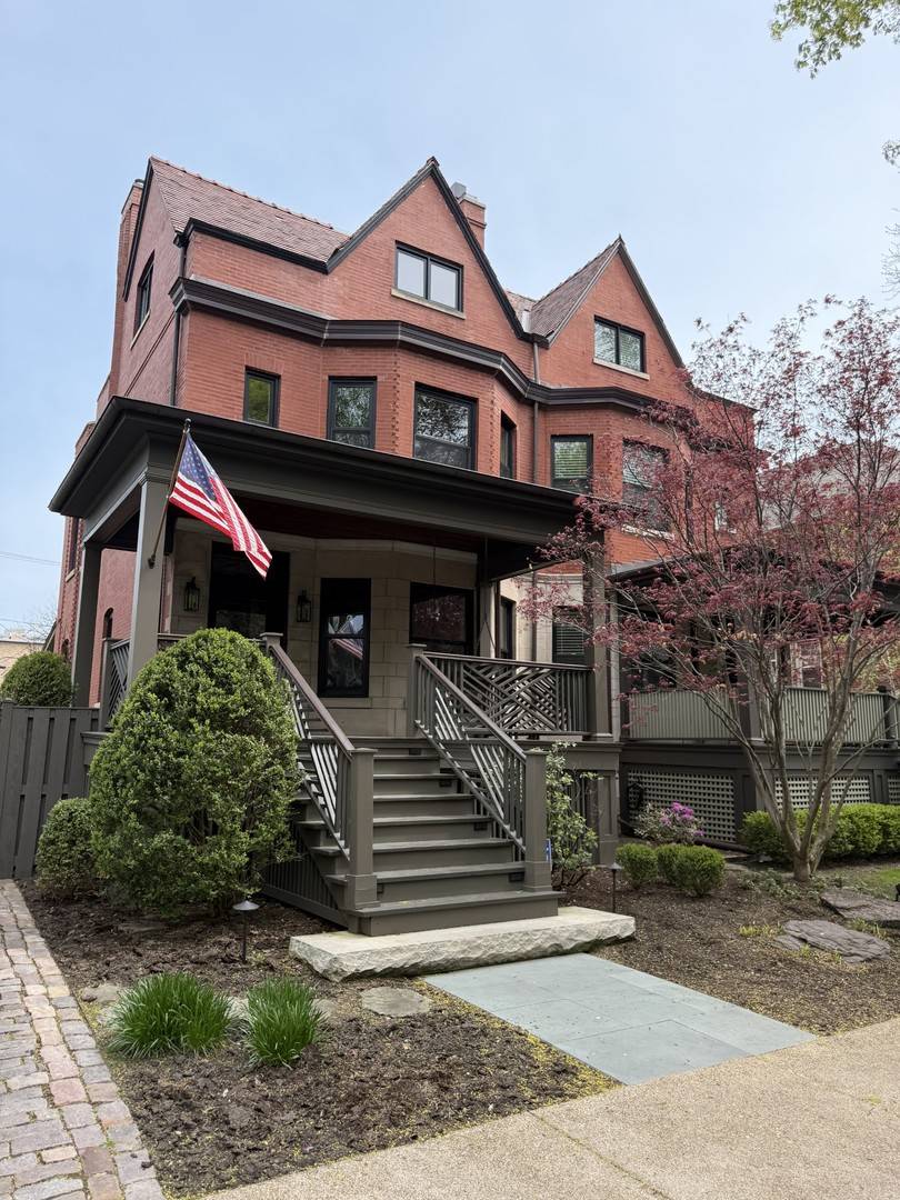 Chicago, IL 60640,5335 N Lakewood AVE