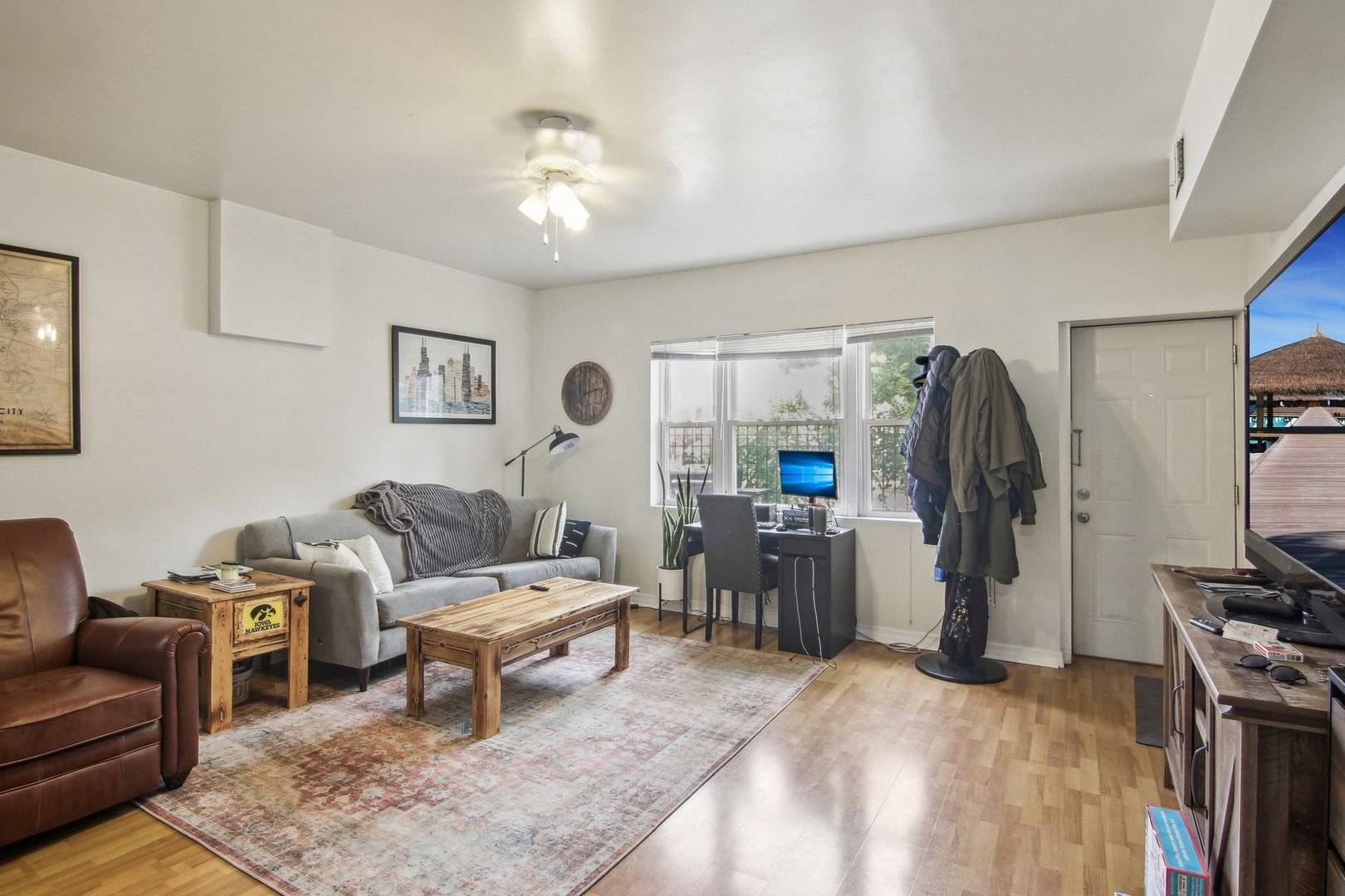 Chicago, IL 60622,958 N Honore ST