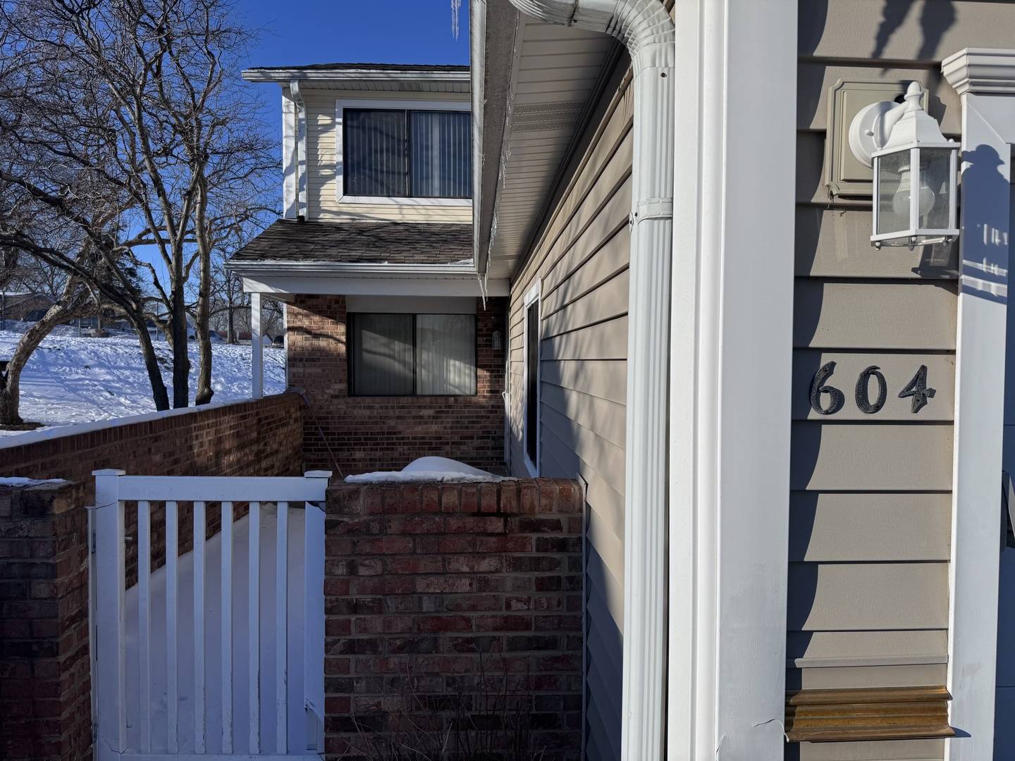 Schaumburg, IL 60194,604 Bayview PT #604