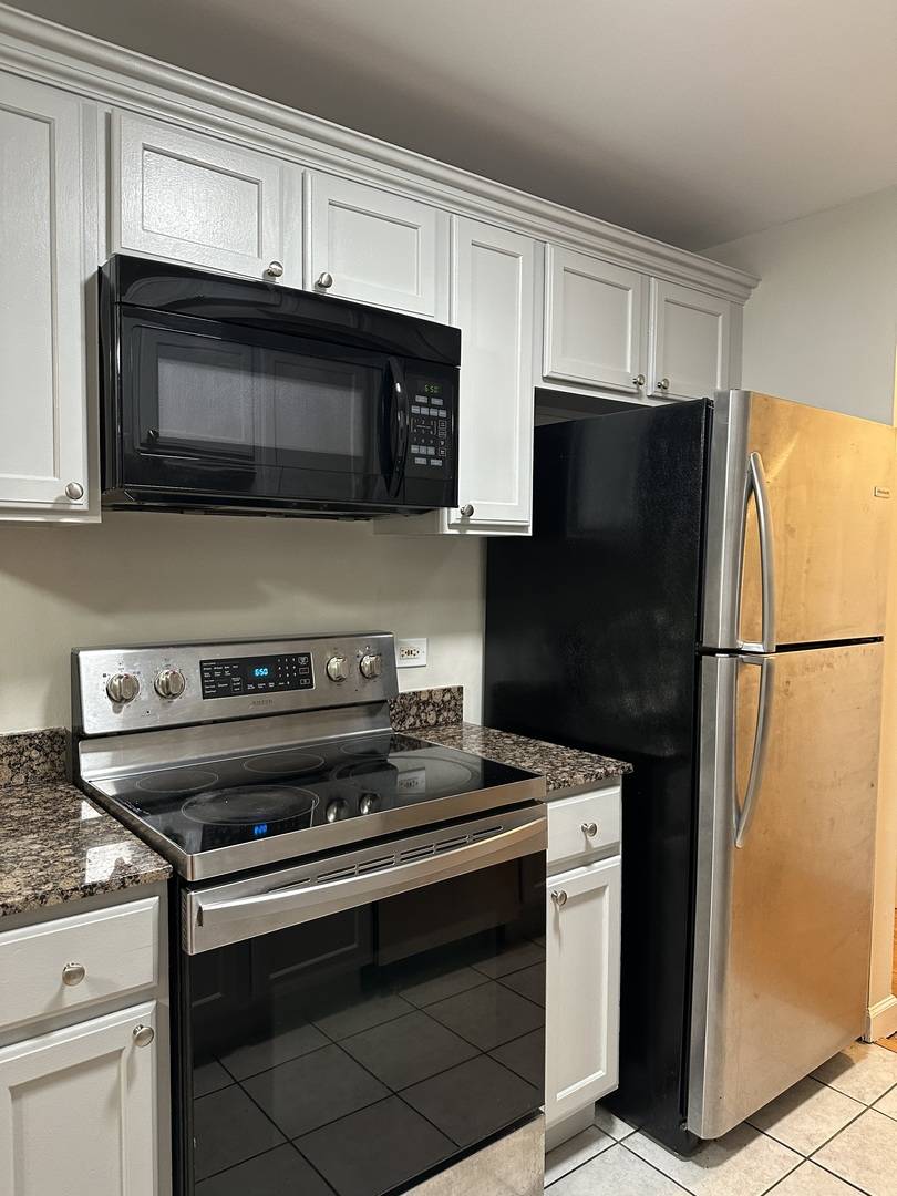 Evanston, IL 60202,820 Seward ST #3D