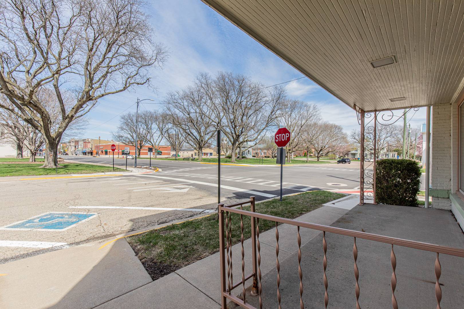 Princeton, IL 61356,2 Park AVE W