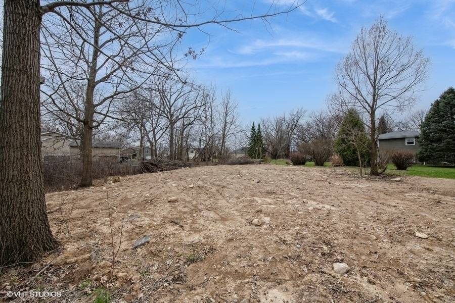 Fox River Grove, IL 60021,911 Johnson ST