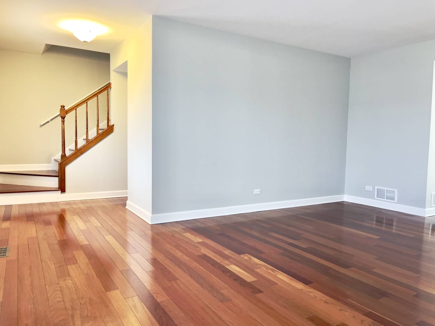 Elk Grove Village, IL 60007,784 Bluejay CIR
