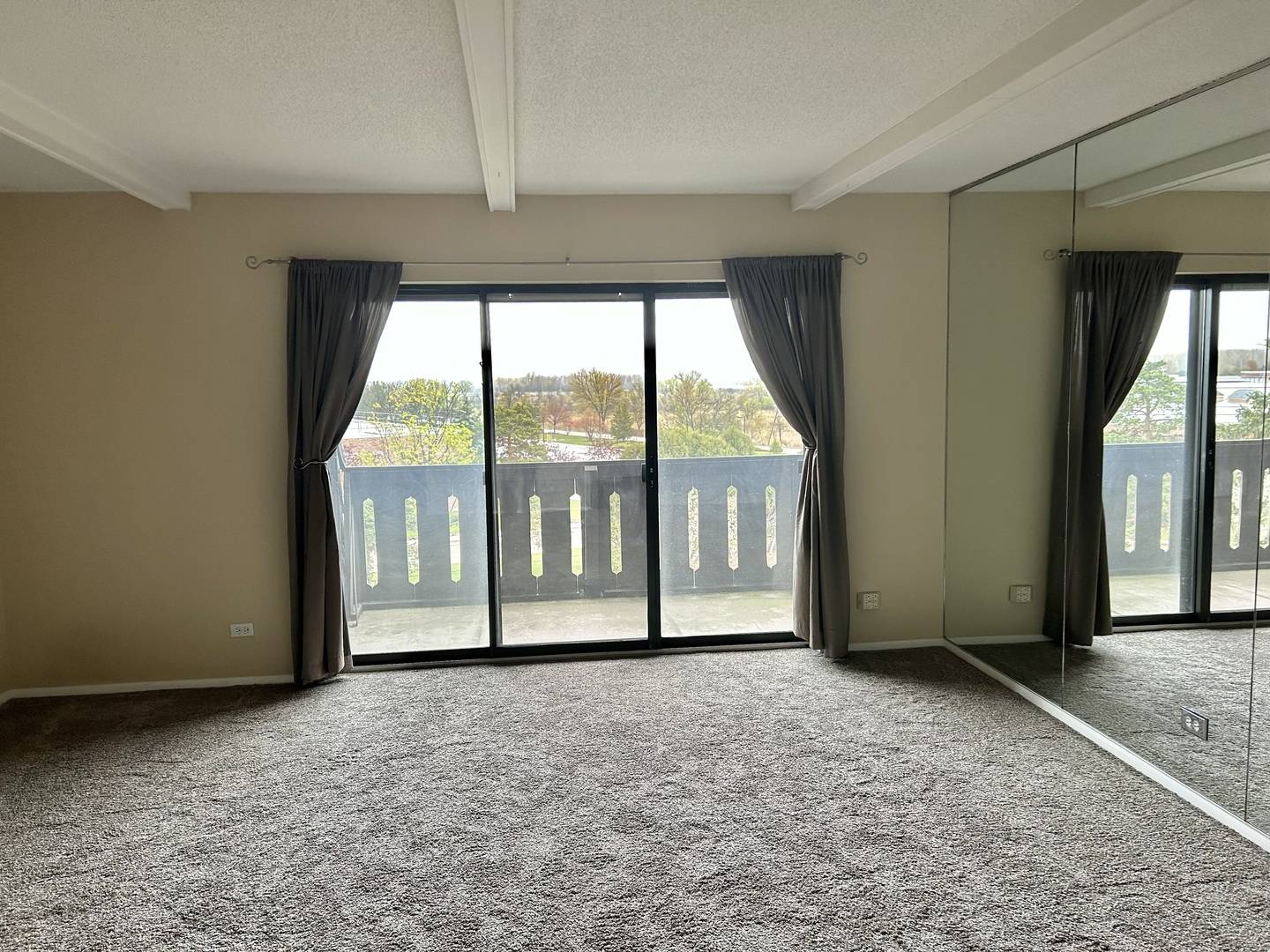 Lake Bluff, IL 60044,13000 W Heiden CIR #3404