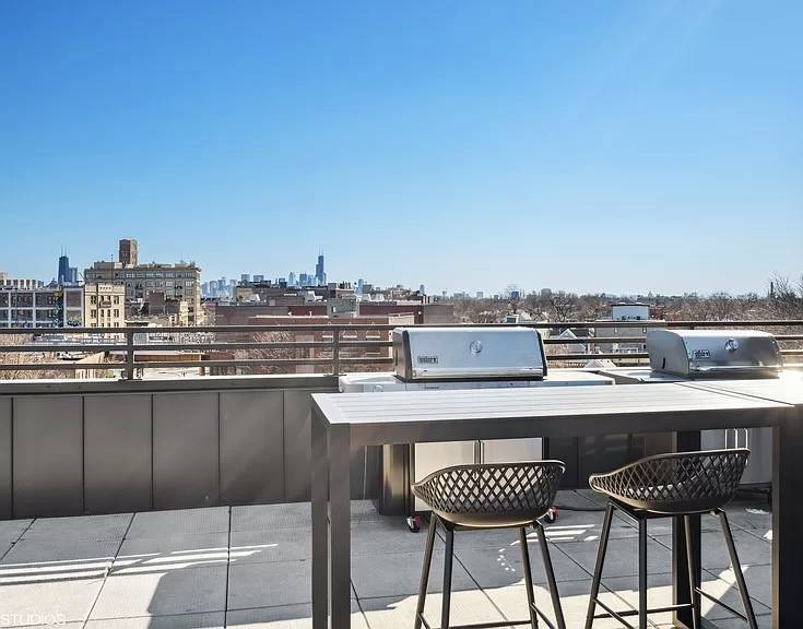 Chicago, IL 60657,3462 N Lincoln AVE #205