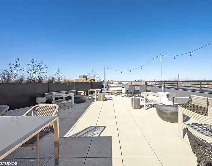 Chicago, IL 60657,3462 N Lincoln AVE #205