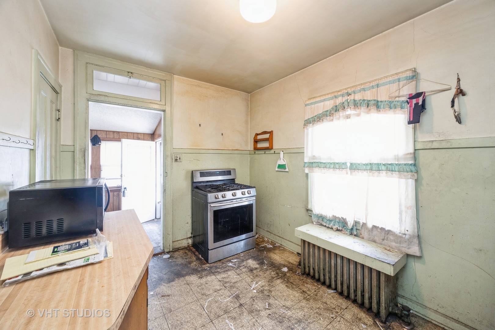 Bellwood, IL 60104,3903 Saint Charles RD