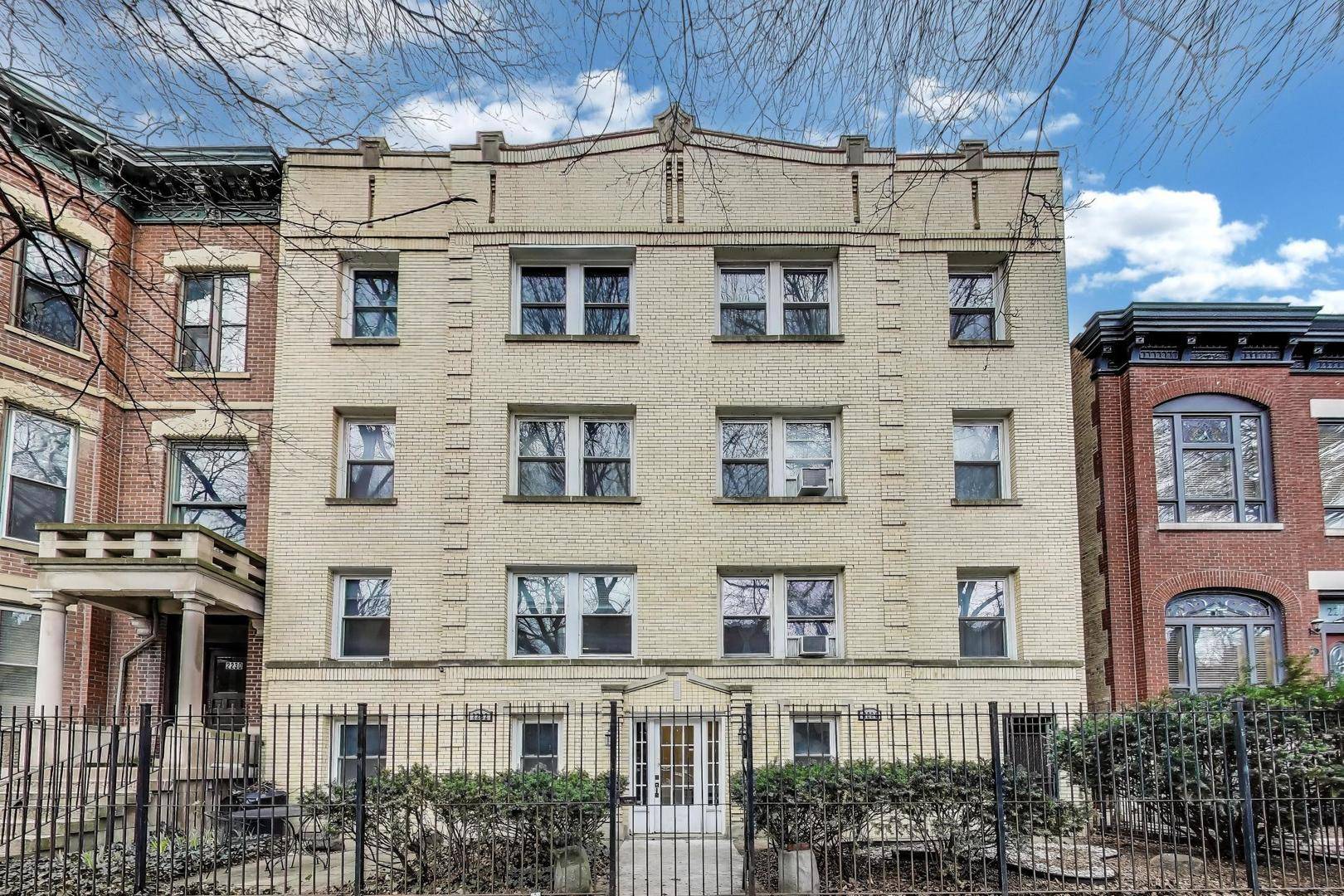 Chicago, IL 60614,2232 N Bissell ST #1S