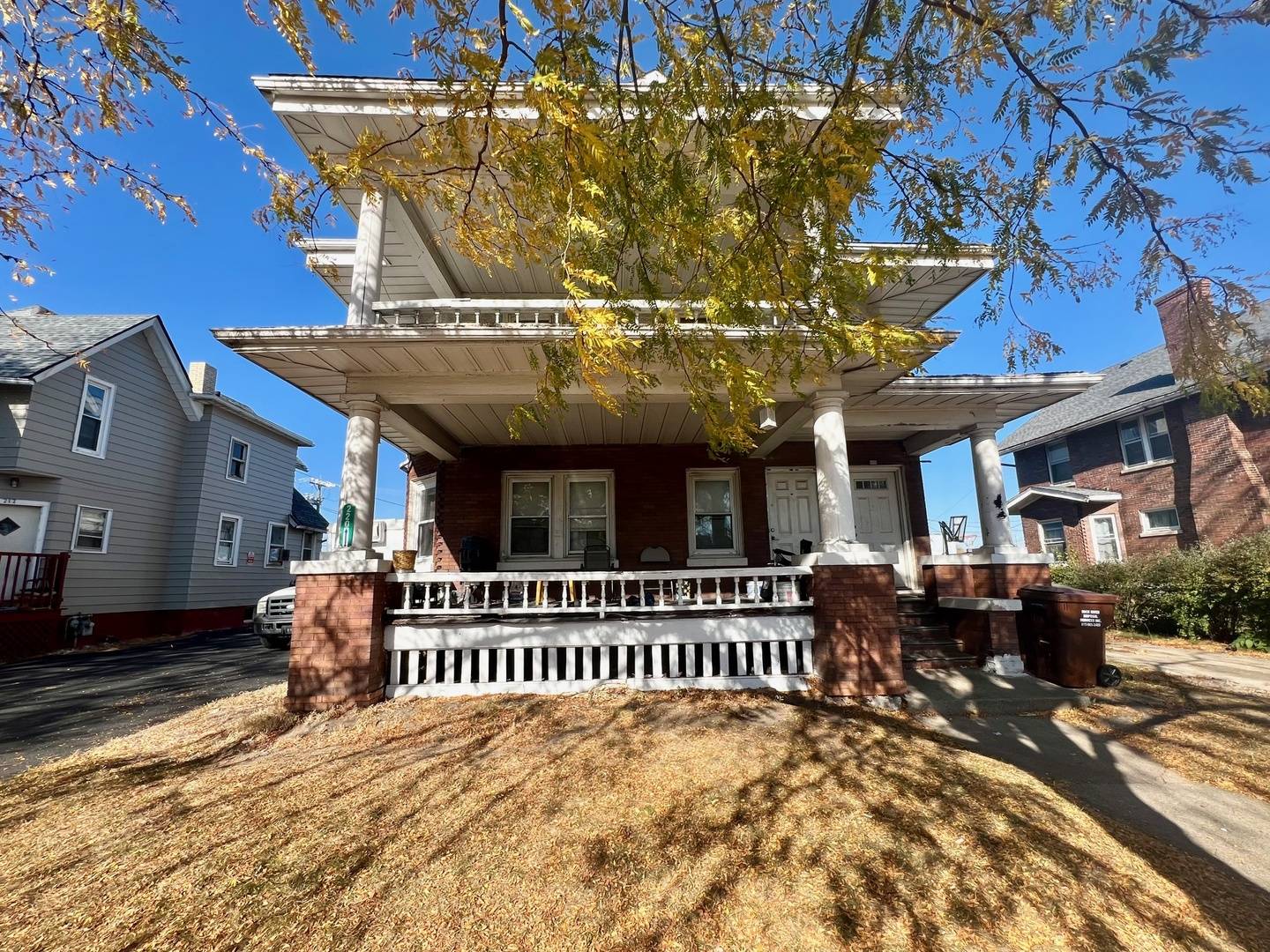 Rockford, IL 61107,218 N 4th ST