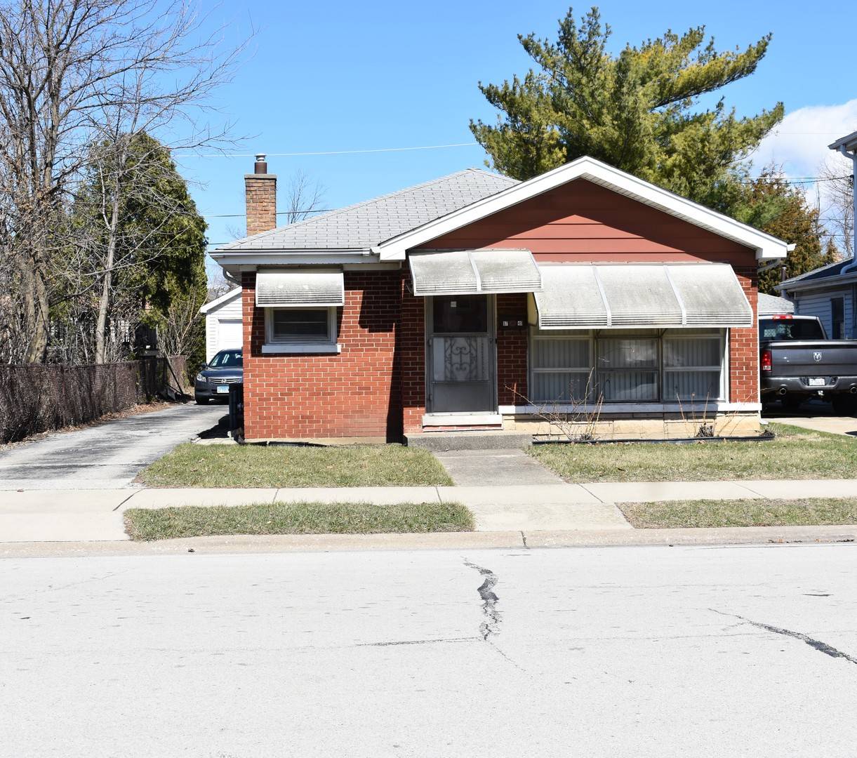 Lyons, IL 60534,8740 45th ST