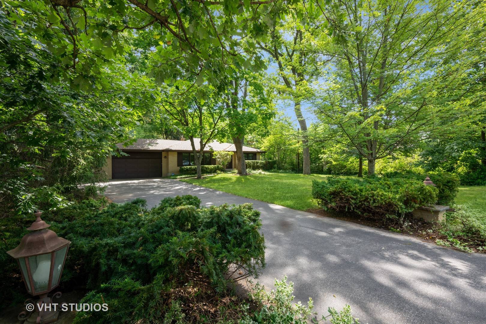 Palatine, IL 60067,2101 Thorntree LN