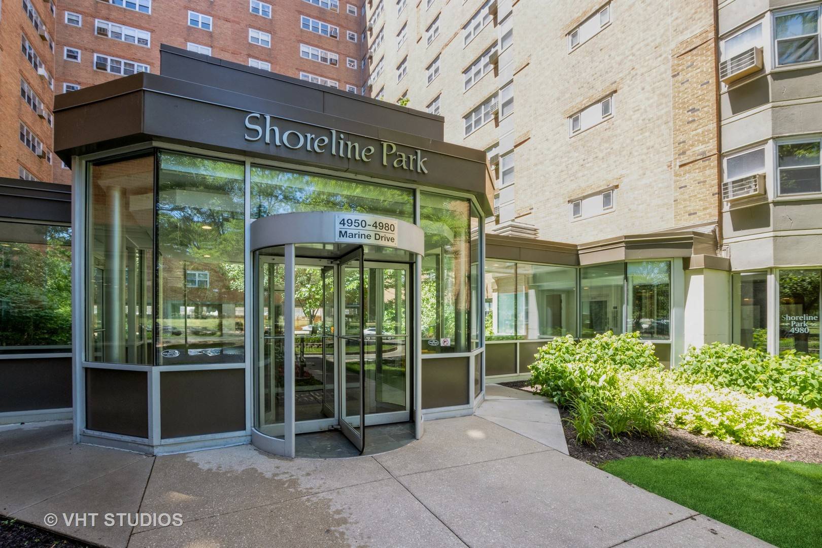 Chicago, IL 60640,4970 N Marine DR #523