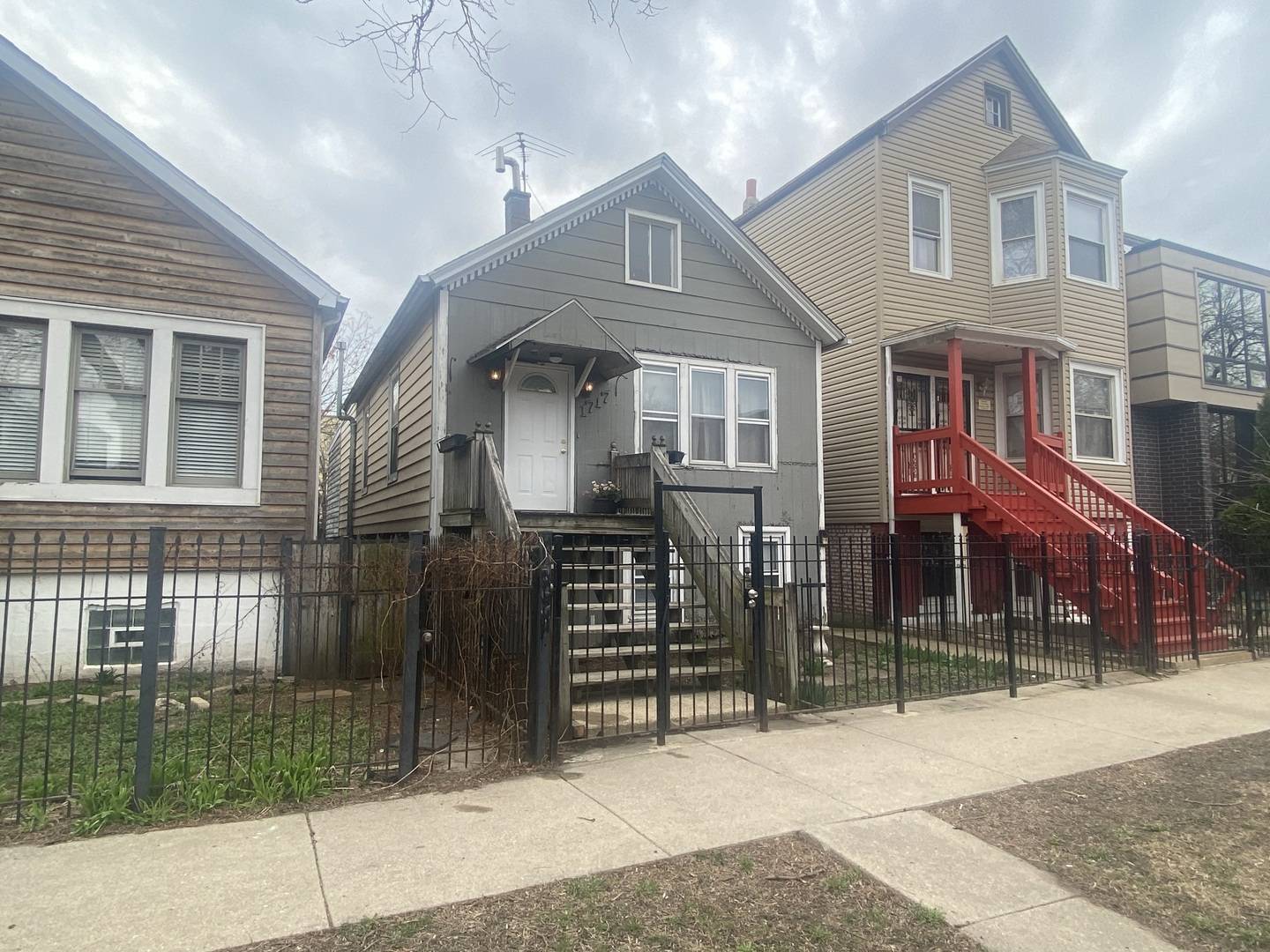 Chicago, IL 60647,1717 N Mozart AVE