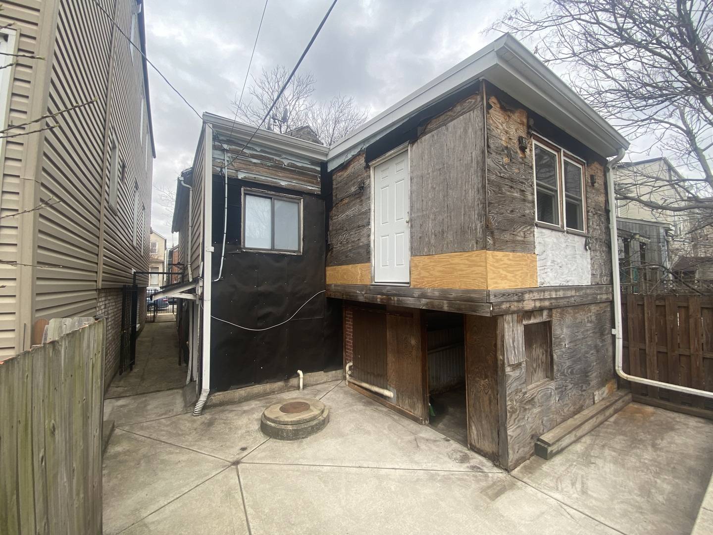 Chicago, IL 60647,1717 N Mozart AVE