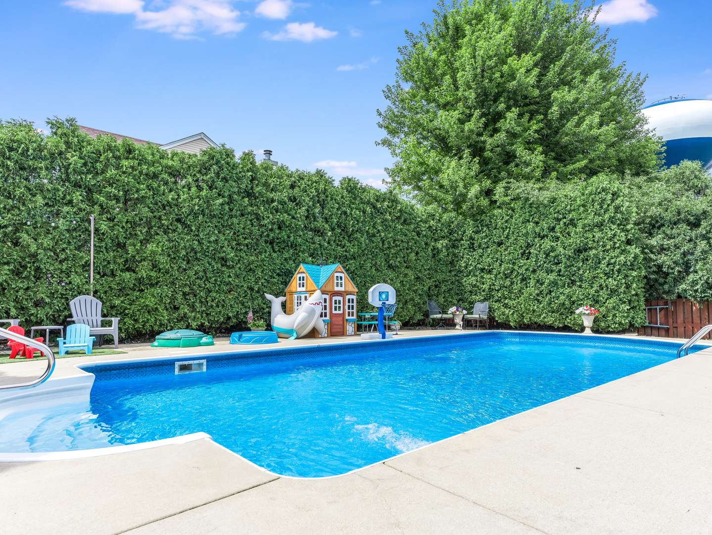Gurnee, IL 60031,1544 GREYSTONE DR