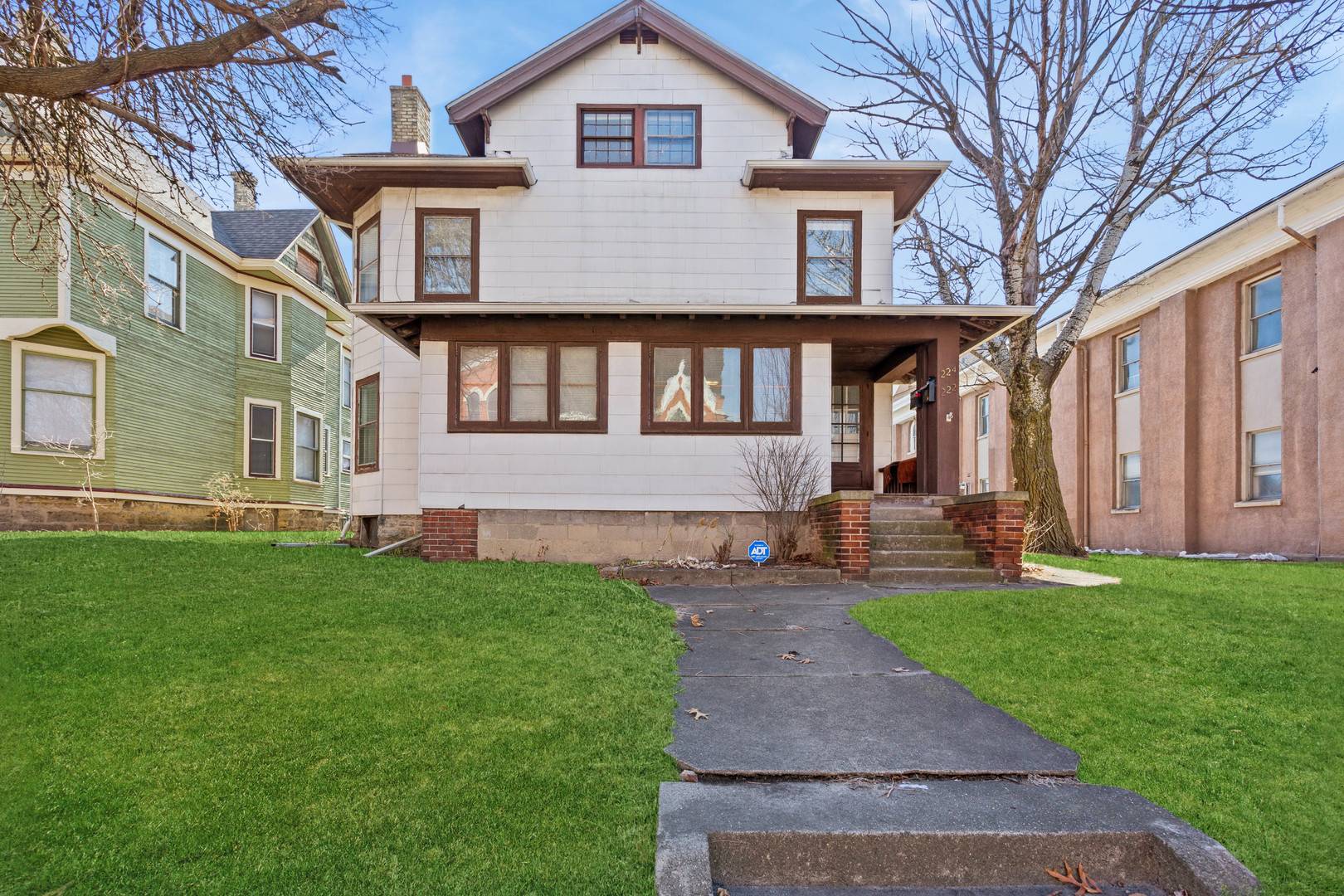 Rockford, IL 61104,222 S 2nd ST