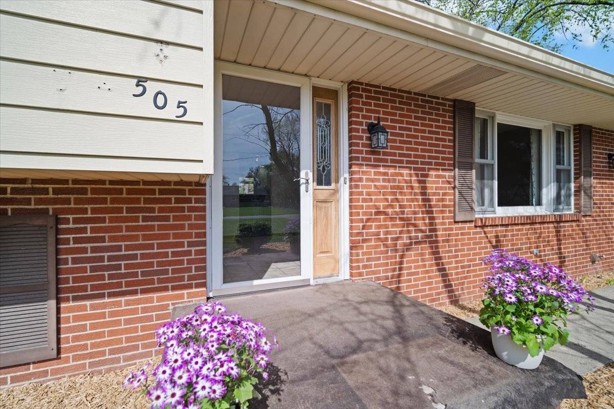 Hudson, IL 61748,505 S Washington ST