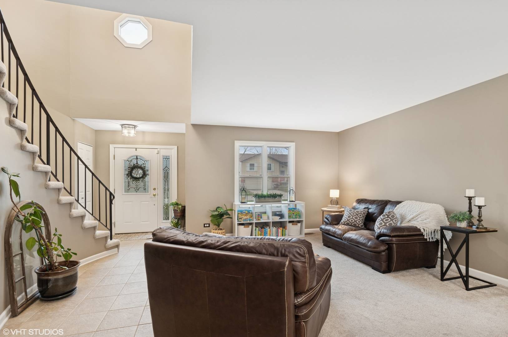 Vernon Hills, IL 60061,12 Lindon LN