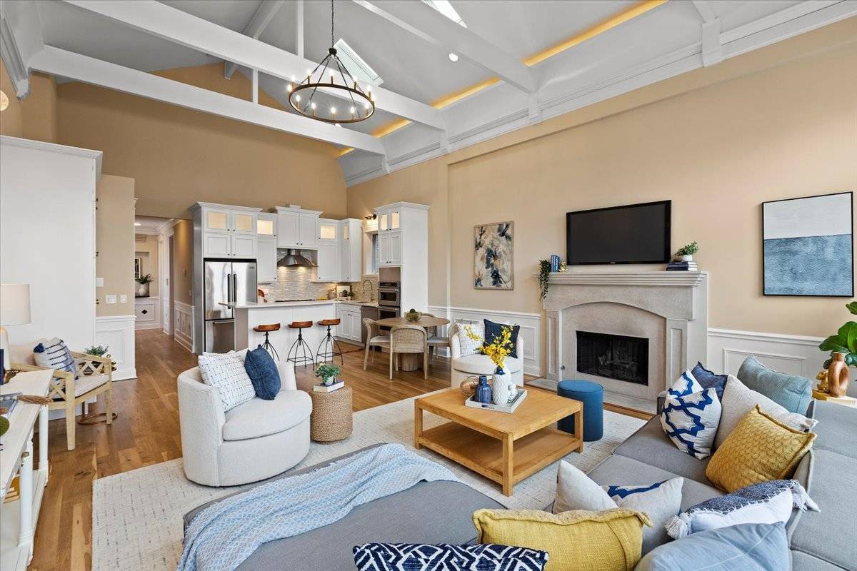 Chicago, IL 60614,2237 N Clybourn AVE #3