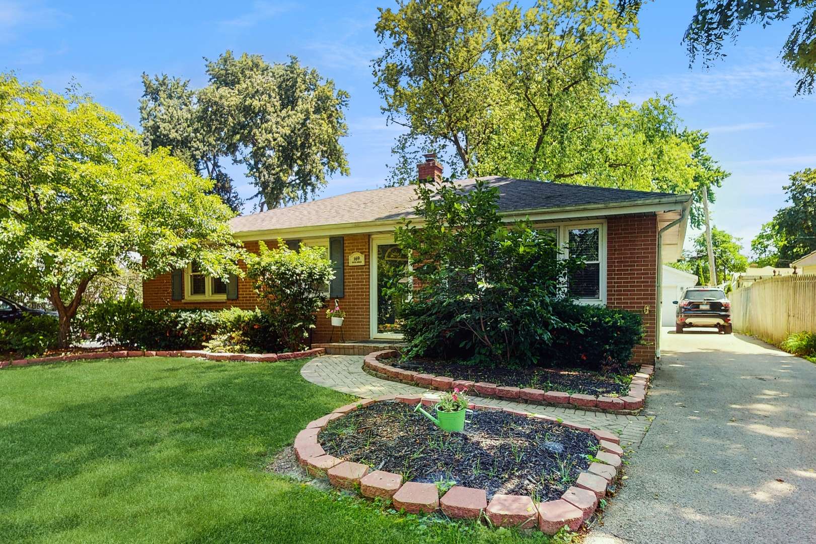 Palatine, IL 60067,169 S Greeley ST
